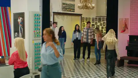 Ömer y Bert hacen de modelos por un día  Ömer y Bert hacen de modelos por un día