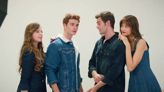 &Ouml;mer y Berk se ponen delante de las c&aacute;maras, &iexcl;pero Aybike y S&uuml;sen no llevan nada bien su faceta de modelos!