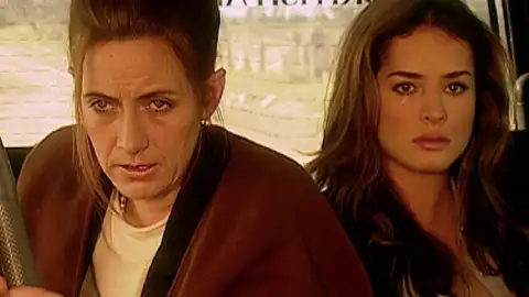 Pasión de gavilanes - Gabriela descubre a Norma y Juan besándose y esta le cuenta toda la verdad Pasión de gavilanes - Gabriela descubre a Norma y Juan besándose y esta le cuenta toda la verdad