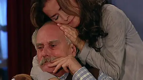 Pasión de gavilanes - Norma abandona la hacienda Elizondo después de salir a la luz su relación con Juan Pasión de gavilanes - Norma abandona la hacienda Elizondo después de salir a la luz su relación con Juan