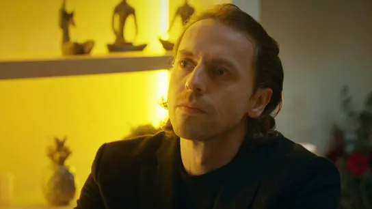 Atilla le confiesa a Karsu su secreto mejor guadado Atilla le confiesa a Karsu su secreto mejor guadado