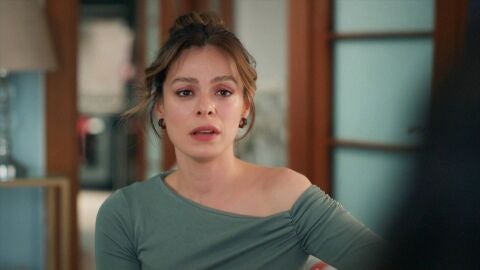 Karsu habla a su familia de la ternura de Deniz