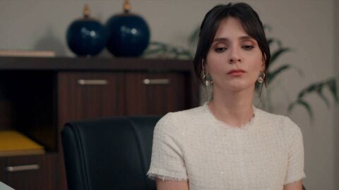 Irmak busca venganza y denuncia a su marido Adnan ante Hacienda