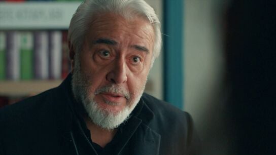 Hasan se disculpa con Karsu por el secuestro de Deniz