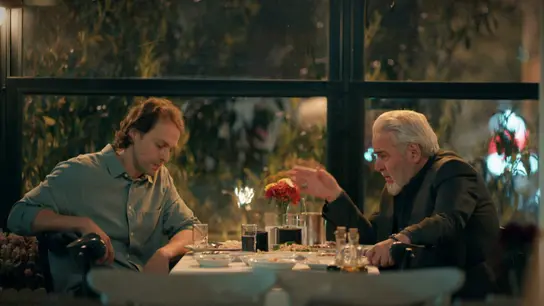 Atilla se va a distanciar de Karsu y así se lo cuenta a su padre Hasan Atilla se va a distanciar de Karsu y así se lo cuenta a su padre Hasan