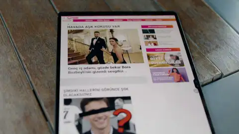 Reha entra en cólera al ver a Karsu y Bora cogidos de la mano Reha entra en cólera al ver a Karsu y Bora cogidos de la mano