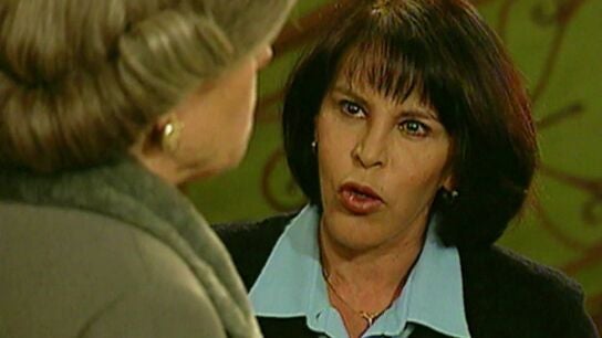 Do&ntilde;a Raquel y Eva se enfrentan por el amor de Ruth 