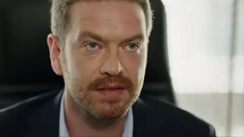 Bora cambia por completo su actitud hacia Karsu: quiere que lleve la empresa... ¡a su lado! Bora cambia por completo su actitud hacia Karsu: quiere que lleve la empresa... ¡a su lado!