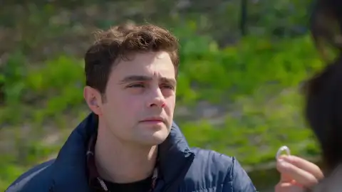 Ömer sorprende a Süsen con una pedida de mano improvisada ¡Viva los novios! Ömer sorprende a Süsen con una pedida de mano improvisada ¡Viva los novios!