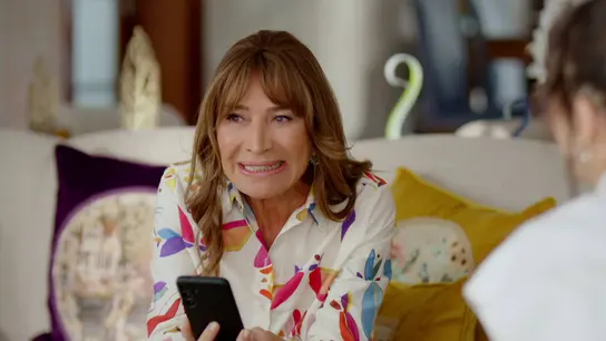Filiz le revela a Karsu que Hande es infiel a Reha Filiz le revela a Karsu que Hande es infiel a Reha