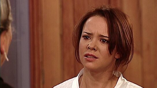 Sarita pierde la paciencia cuando Carmela habla mal de Franco