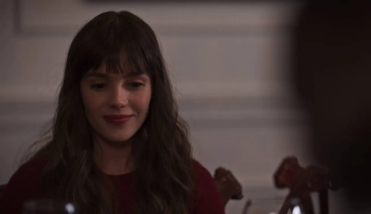 Velvet el nuevo imperio - Ana y Alberto coinciden en una cena en casa de su prometida