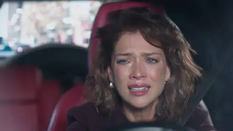 Velvet el nuevo imperio - Cristina pierde los nervios y está a punto de tener un grave accidente Velvet el nuevo imperio - Cristina pierde los nervios y está a punto de tener un grave accidente