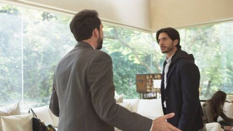 Gael despide a su asistente ¿el puesto será para Leona?