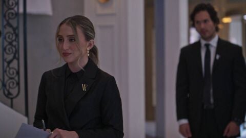 Velvet el nuevo imperio - Emilio sufre un ataque y Ana vuelve de San Francisco