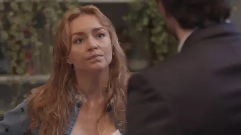 El amor invencible - Gael busca a Leona y le dice que la necesitan en casa de los Torrenegro El amor invencible - Gael busca a Leona y le dice que la necesitan en casa de los Torrenegro