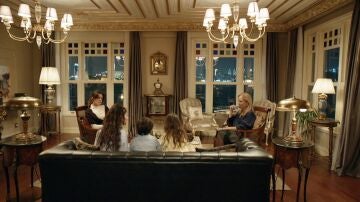 Nazan provoca tensiones en la familia con regalos costosos a los hijos de Karsu