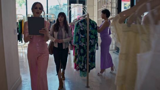 Velvet el nuevo imperio - Ana hace una prueba para otra boutique