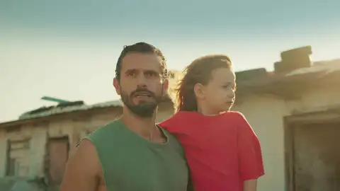 La tragedia marca el destino de Leyla: una infancia robada y un futuro incierto La tragedia marca el destino de Leyla: una infancia robada y un futuro incierto