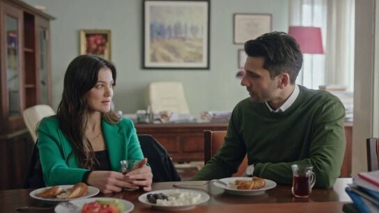 Secretos de familia - Ceylin e Ilgaz empiezan a plantearse si son pareja