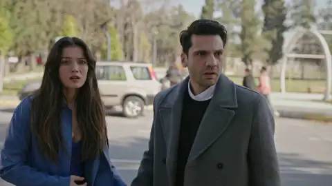 Secretos de familia - Ceylin e Ilgaz descubren que Yekta no es abogado del todo Secretos de familia - Ceylin e Ilgaz descubren que Yekta no es abogado del todo