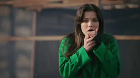 Secretos de familia - Niyazi se suicida para no ir a la cárcel por asesinato Secretos de familia - Niyazi se suicida para no ir a la cárcel por asesinato