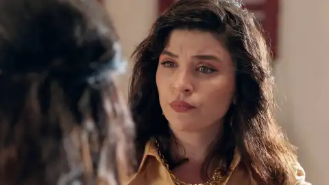 Nur acude al vertedero para averiguar si Leyla sigue con vida Nur acude al vertedero para averiguar si Leyla sigue con vida