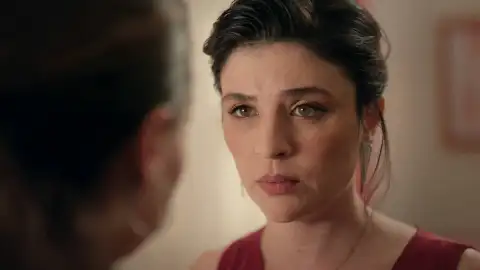 ¿Sospecha Nur que Ela podría ser Leyla? ¿Sospecha Nur que Ela podría ser Leyla?