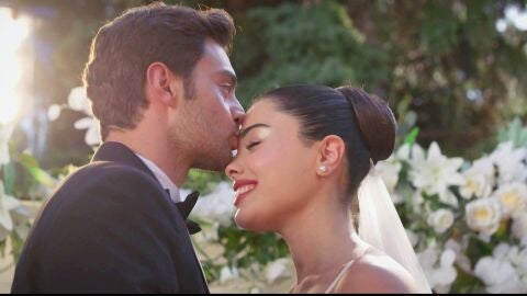 Süsen y Ömer se convierten en marido y mujer