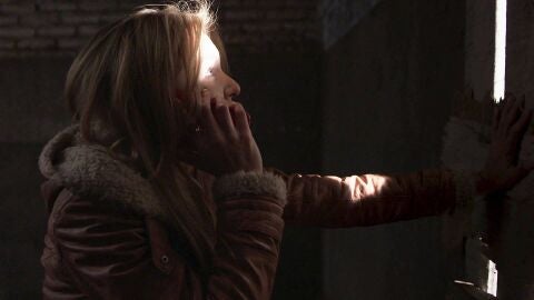 Leona le pide ayuda a Consuelo 