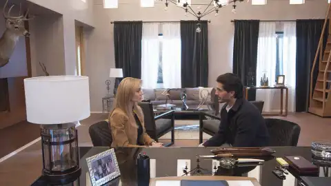 Gael le confiesa a Leona que está enamorado de ella y le pide el divorcio a Columba Gael le confiesa a Leona que está enamorado de ella y le pide el divorcio a Columba