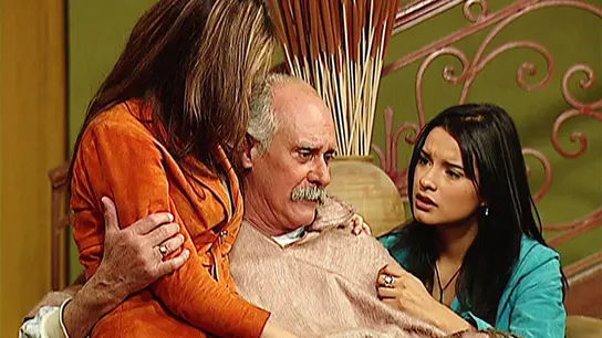 Martín destapa la traición de Escandón y Dínora tras reencontrarse con sus nietas en la hacienda Trueba Martín destapa la traición de Escandón y Dínora tras reencontrarse con sus nietas en la hacienda Trueba