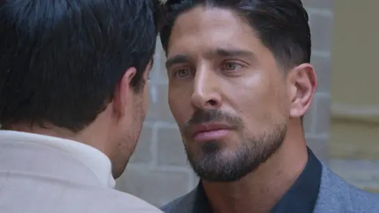 Velvet el nuevo imperio - Carlos descubre que es Rodrigo quién lo está investigando Velvet el nuevo imperio - Carlos descubre que es Rodrigo quién lo está investigando