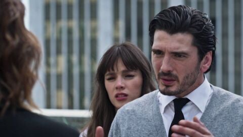 Cristina descubre a Ana y Alberto en la azotea