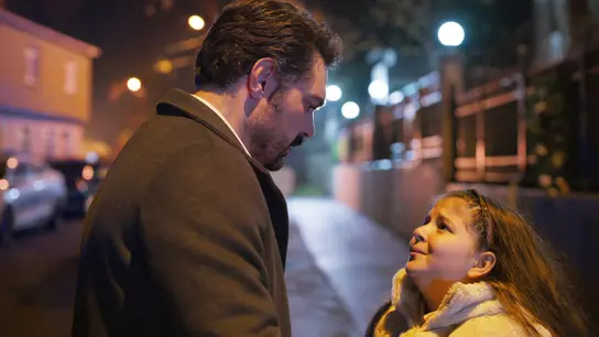 Ipek no puede vivir sin Tufan aunque no sea su padre biológico Ipek no puede vivir sin Tufan aunque no sea su padre biológico