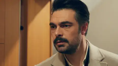 Tufan le confiesa a Serap su intención de divorciarse de Nur Tufan le confiesa a Serap su intención de divorciarse de Nur