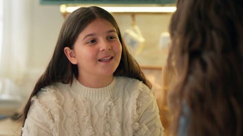 Ipek se desahoga hablando de su madre con Ela