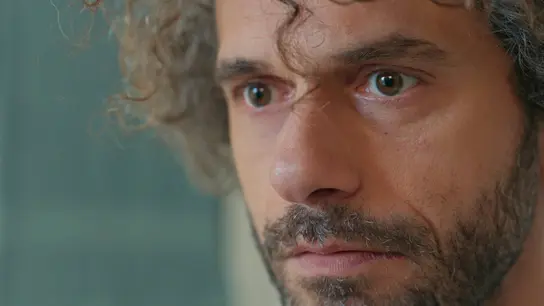 Mali descubre que Ela es Leyla y que su intención es vengarse de todos Mali descubre que Ela es Leyla y que su intención es vengarse de todos