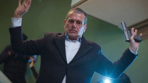 Ramsés y Columba son detenidos por la policía