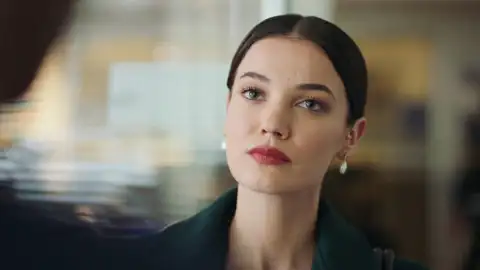 Secretos de familia - Ceylin e Ilgaz se reprochan antes de su inminente divorcio Secretos de familia - Ceylin e Ilgaz se reprochan antes de su inminente divorcio