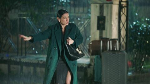 Secretos de familia - Ceylin recoge sus cosas de la casa de Ilgaz y el fiscal se queda hundido