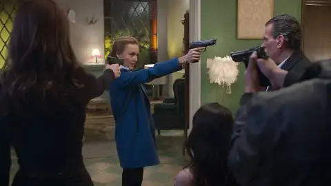 Leona le confiesa a Ramsés que es Marena Ramos Leona le confiesa a Ramsés que es Marena Ramos