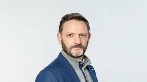 Lamberto Montero es el marido de Ángela y esconde un secreto que marcará el destino de Andrés Lamberto Montero es el marido de Ángela y esconde un secreto que marcará el destino de Andrés