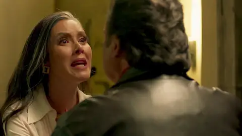 Déborah se enfrenta a Valente después de 25 años Déborah se enfrenta a Valente después de 25 años