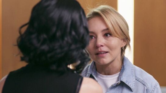 Leona está dispuesta a entregarse a cambio de Ana Julia
