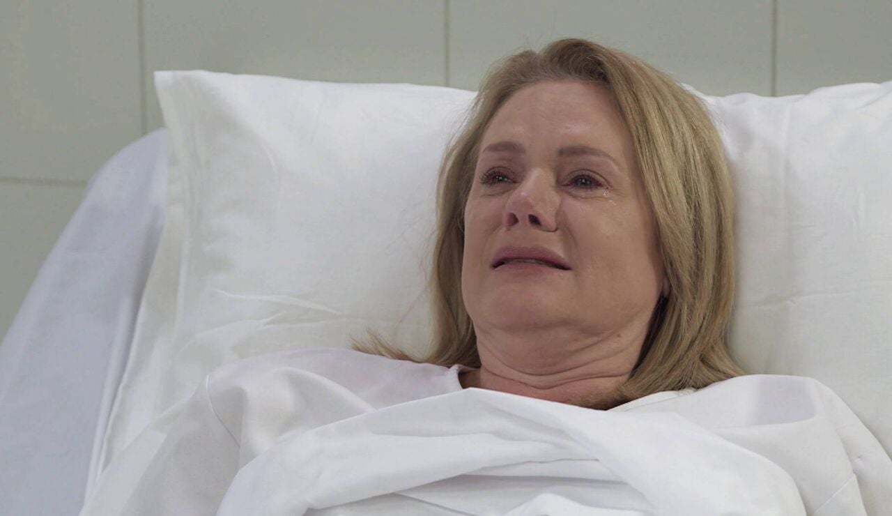 Estela vive un calvario en el psiqui&aacute;trico donde Armando la ha encerrado tras atropellar accidentalmente a su hijo Domingo