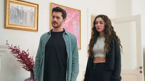 Leyla frena el plan de Tufan y le obliga a elegir: entregarse o pagar las consecuencias Leyla frena el plan de Tufan y le obliga a elegir: entregarse o pagar las consecuencias