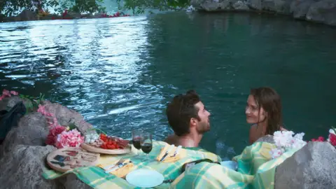 Valente prohíbe a Alejandro ver más a Victoria Valente prohíbe a Alejandro ver más a Victoria