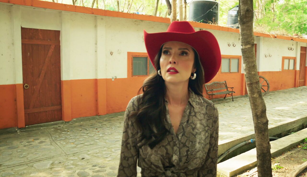 D&eacute;borah se enfrenta a Carmen buscando respuestas sobre su hijo