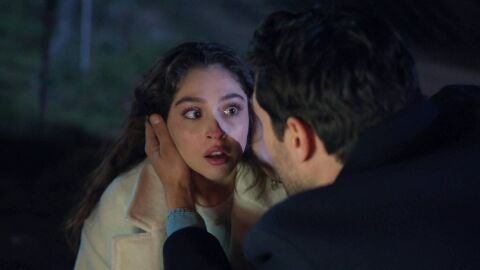 Civan salva a Leyla de ser atropellada por Mali